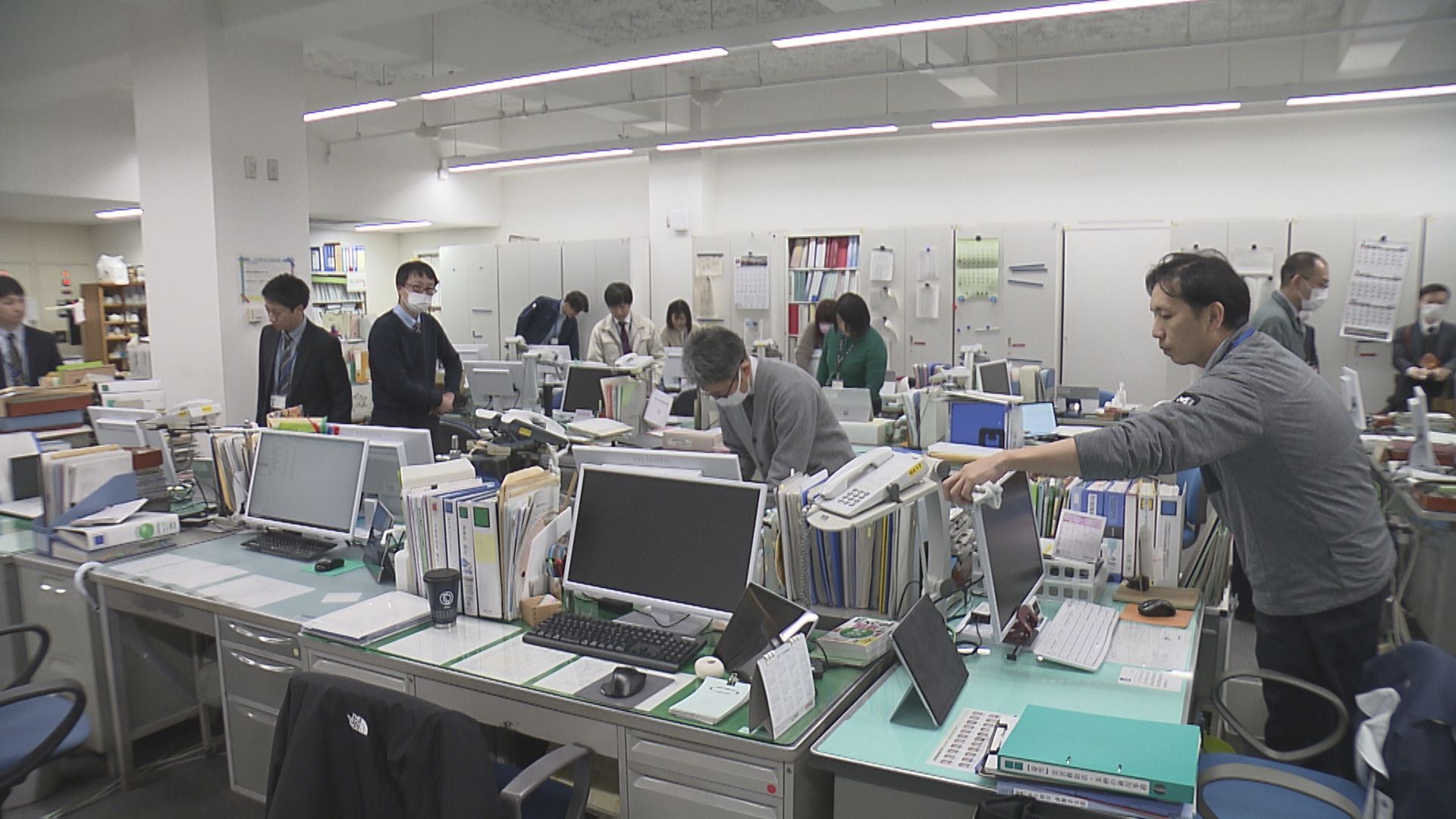 県庁も仕事納め　職員が年末の大掃除【新潟】